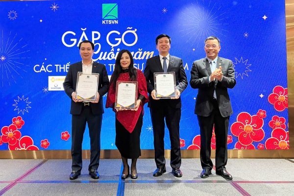 Hội KTS Việt Nam gặp gỡ cuối năm các thế hệ KTS Việt Nam: Gắn kết – Tri ân – Hướng tới năm mới 2026