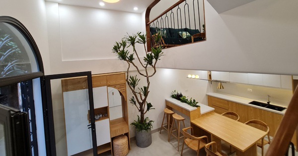 Vợ chồng trẻ xây ngôi nhà nhỏ mà có võ, chỉ rộng 30m2 mà như 60m2 khiến ai cũng bất ngờ