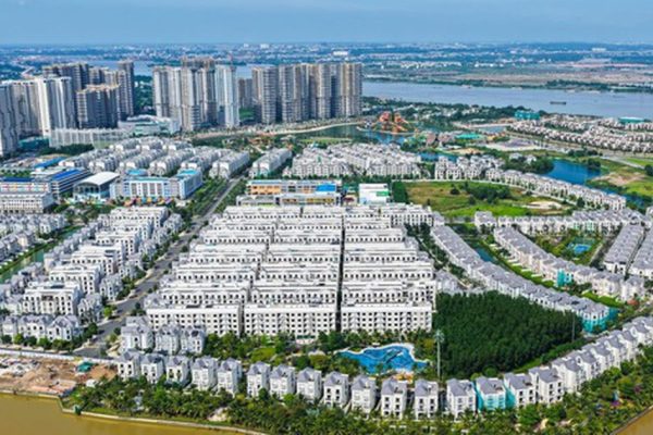 Biệt thự, nhà phố TP.HCM bán chạy chưa từng thấy trong 5 năm qua, gấp 31 lần năm ngoái