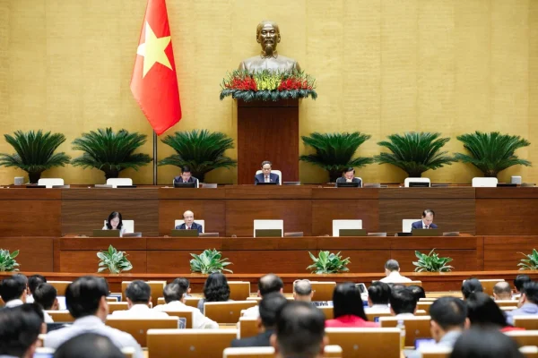 Không để cơ quan quản lý vừa lập vừa tự ban hành quy chế quản lý kiến trúc