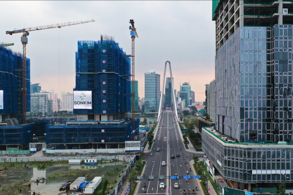 Cấp vốn cho thị trường bất động sản: Nên tập trung phân khúc trung