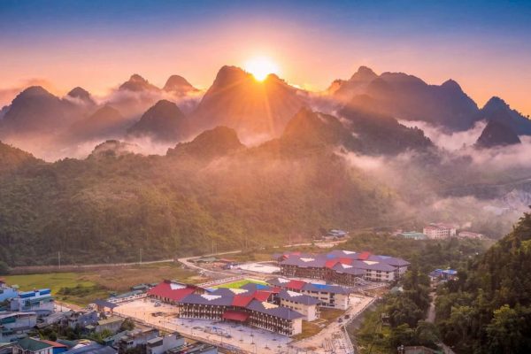 Trường Phổ thông nội trú Tiểu học và THCS Mường Khương – Ngôi trường với những gam màu thổ cẩm