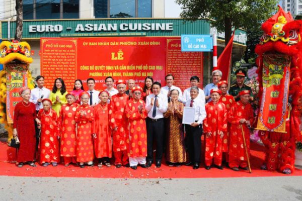 Gắn biển tên phố mang tên danh thần Đỗ Cao Mại