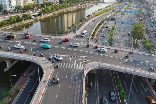 Trăm nghìn tỷ đã đổ vào đầu tư, nhưng có sợ giá đất chạy trước hạ tầng và tạo hiệu ứng đầu cơ?